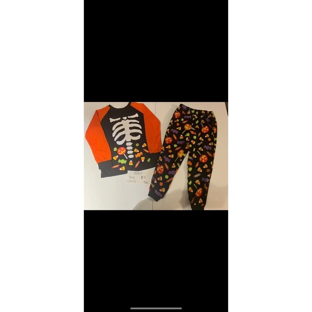 Boys‎ size 6/7 pjs (2257)
